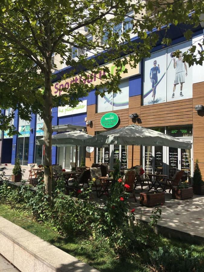Alba Iulia Square - Apartments And Studios บูคาเรสต์ ภายนอก รูปภาพ