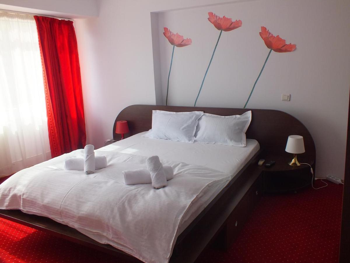 Alba Iulia Square - Apartments And Studios บูคาเรสต์ ภายนอก รูปภาพ
